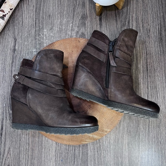 *Miz Mooz | Narcissa Brown Leather Wedge Bootie with Ankle Straps Size 38/7.5-8 - Picture 2 of 15